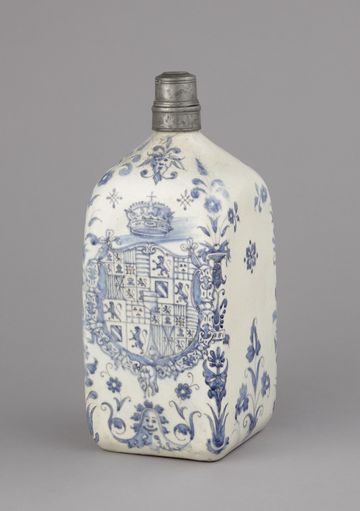 Fles onderglazuur blauw wapen Filip II van Spanje